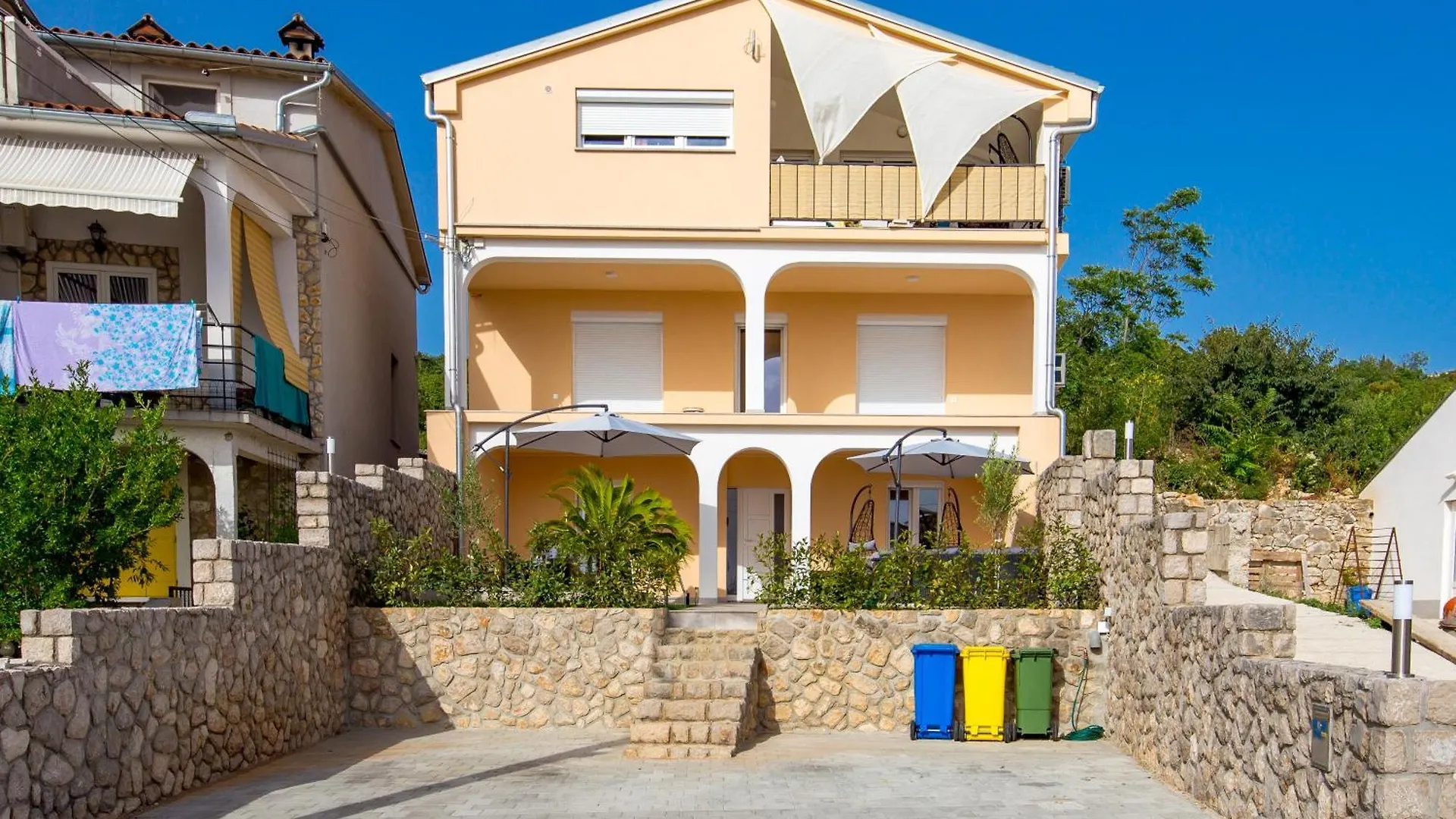 Apartments - Villa Palmis Jadranovo 0*,
