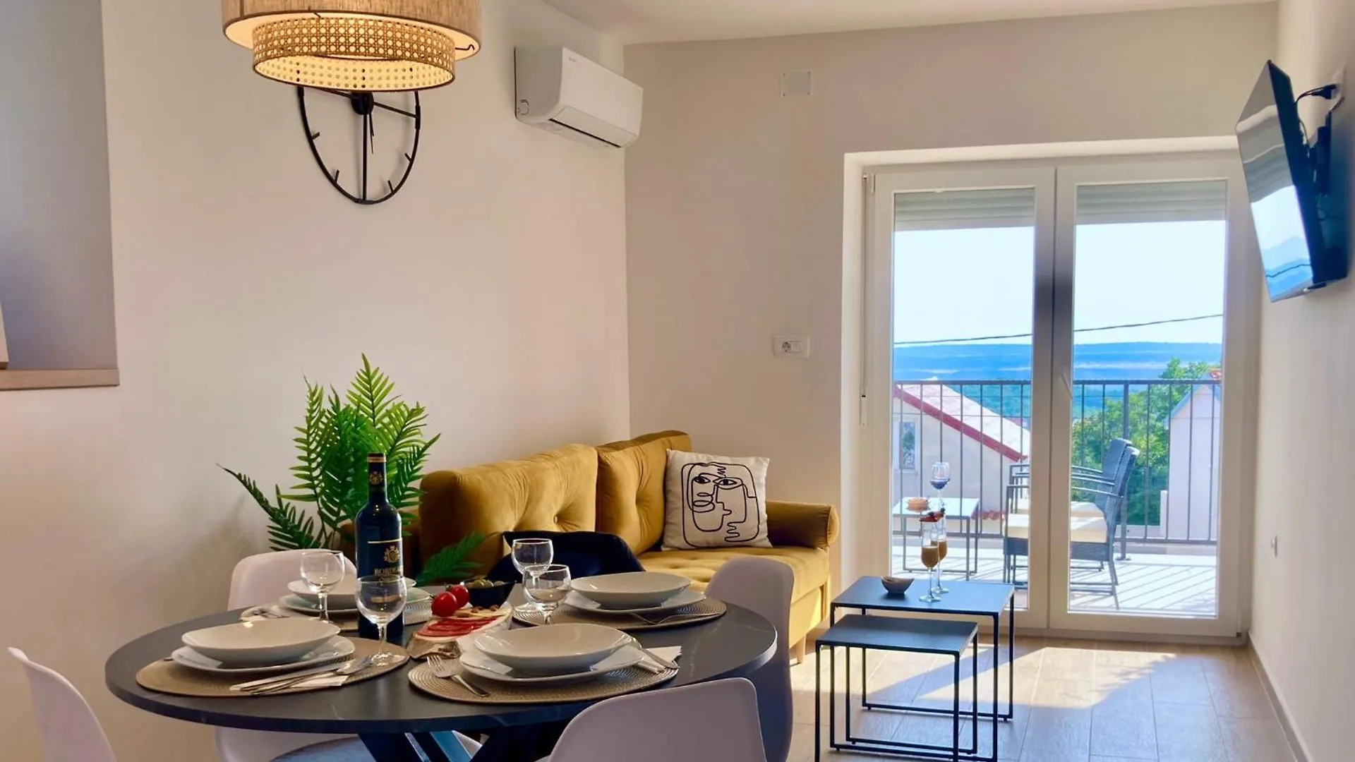Apartments - Villa Palmis Jadranovo
